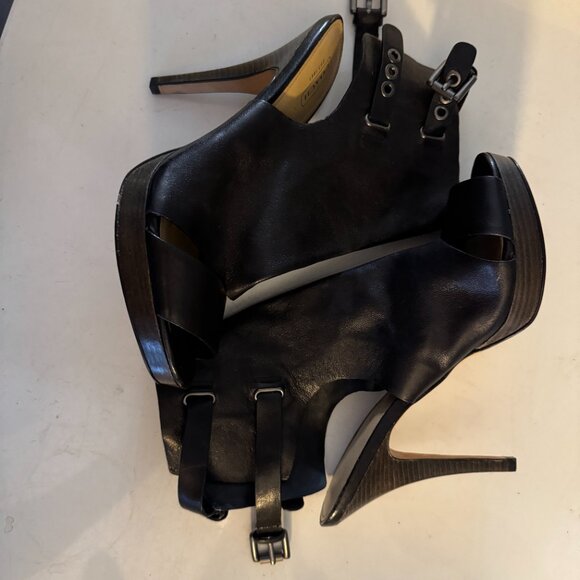 Coach leather heels **NEW** - Picture 2 of 8